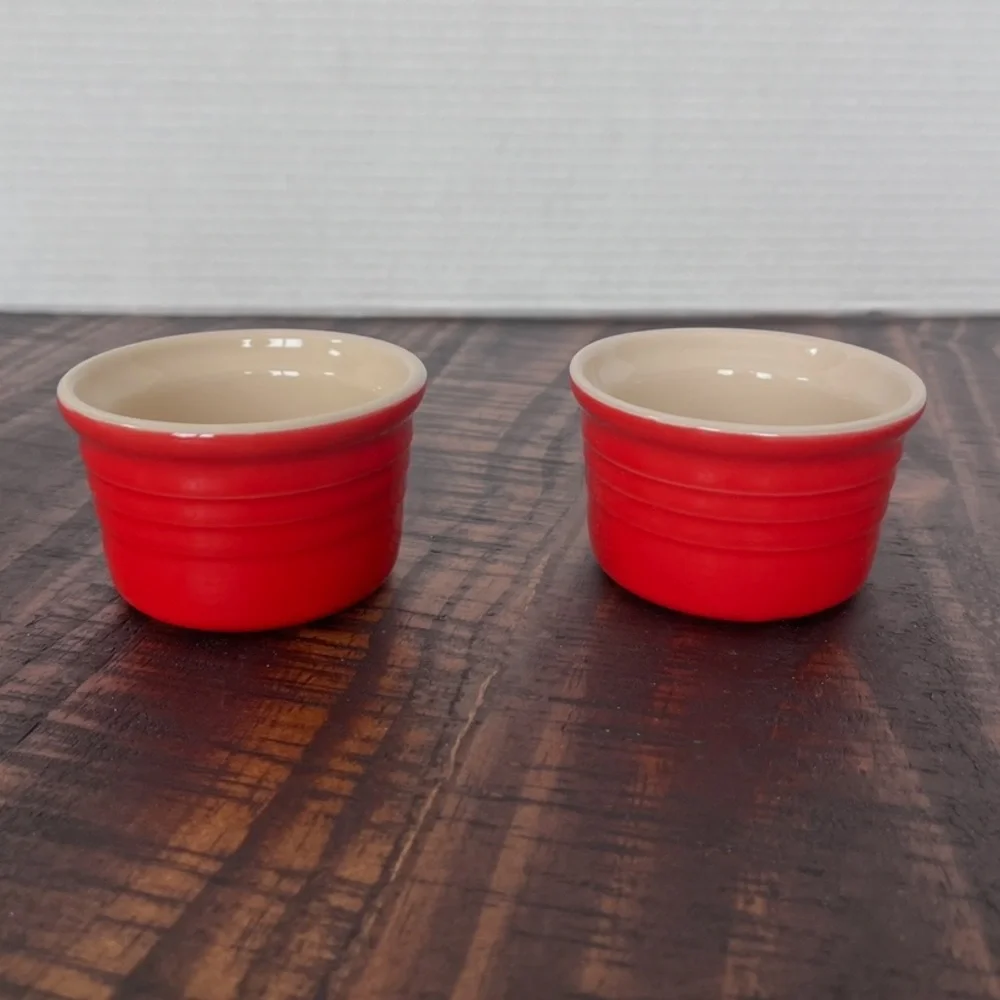 Le Creuset: (2) Round Stoneware Ramekins in Red Model #10-29 / See Dimensions
